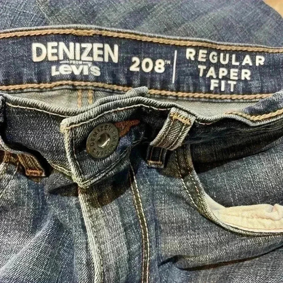 DENIZEN from Levi's 208 Faded Blue Regular Fit Tapered Leg Denim Jeans - Picture 9 of 9